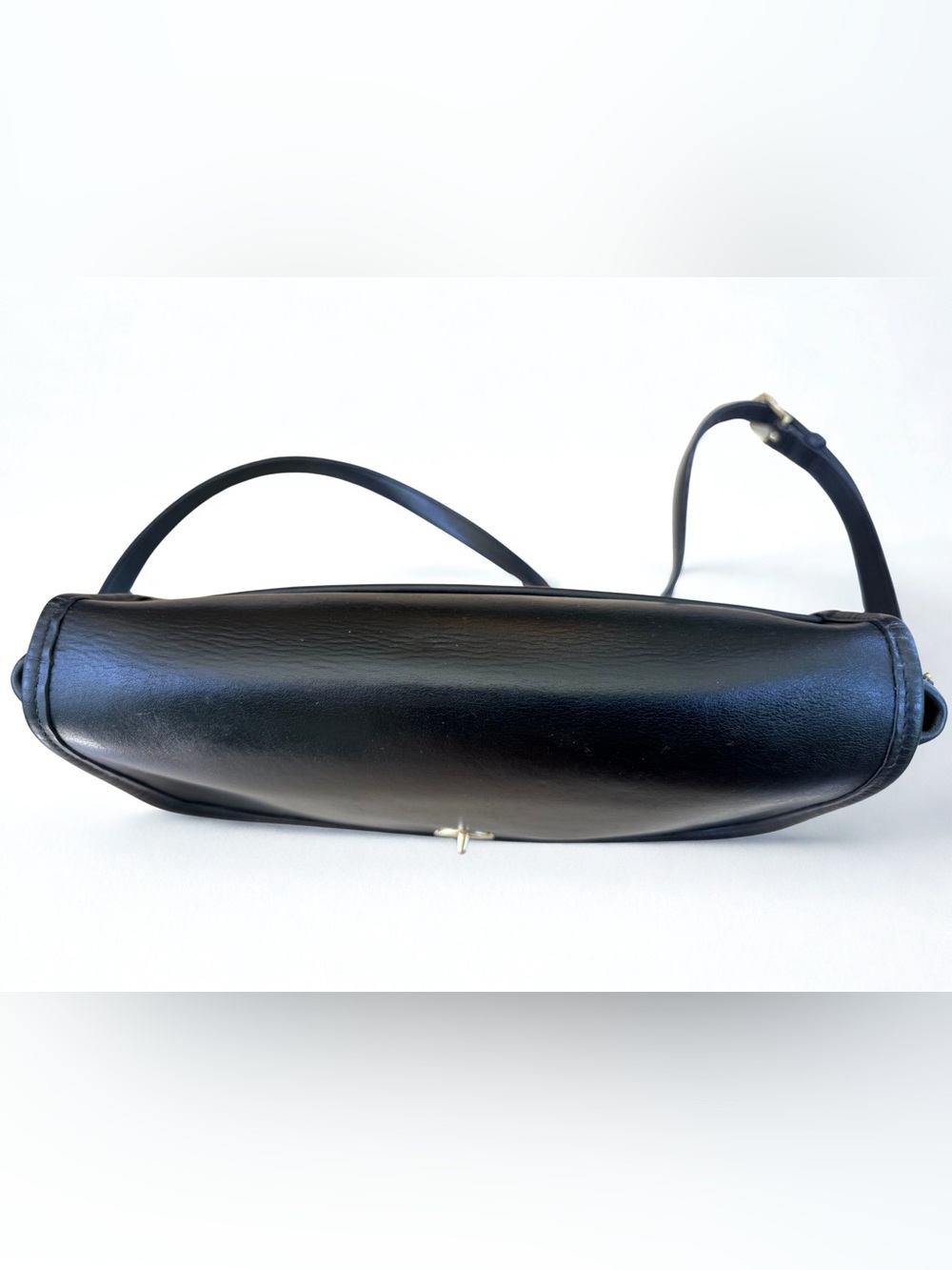 Vintage COACH City Bag Black Leather Crossbody Turnlock Restored 👜 - Picture 6 of 9